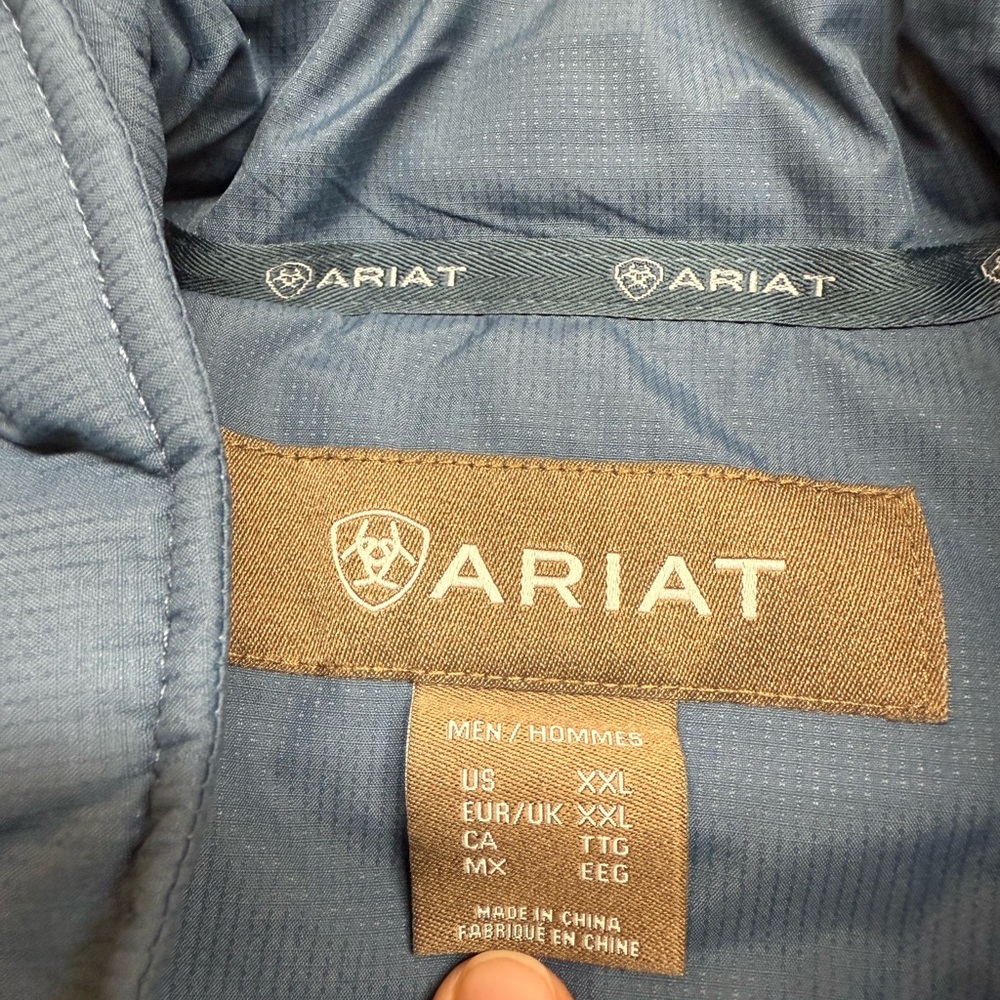 Men's XXL Ariat Crius Blue Quilted  Insulated Wind/Waterproof Puffer Vest - Picture 2 of 11